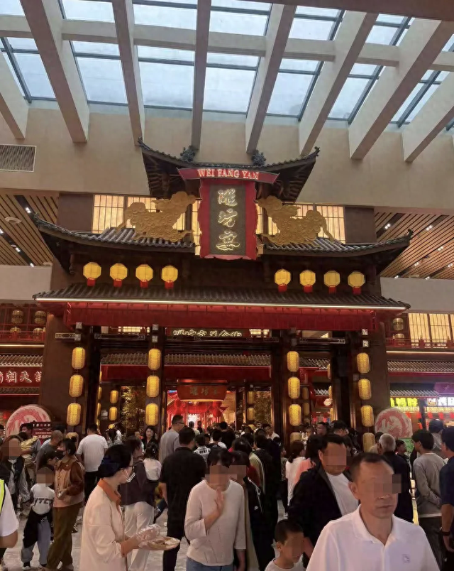 从“方便一下”变“玩上半天”，服务区何以成为打卡点