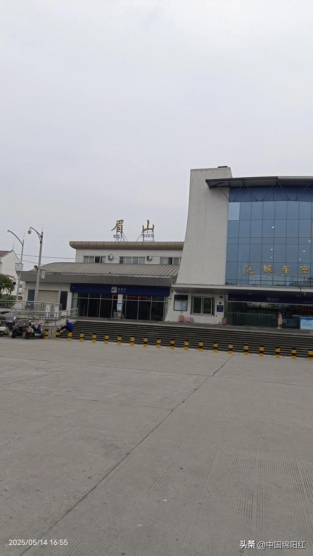 我这个礼拜来到了四川美丽的眉山市