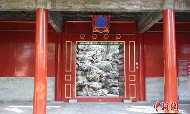 法国总统马克龙低调参观乾隆花园，故宫再成中法文化互动新景点