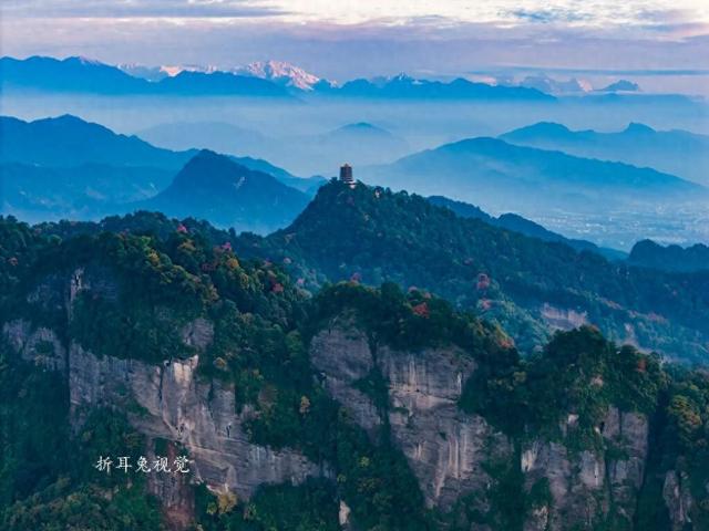 《堰明山青幸福人》 ——致青城山-都江堰申遗成功25周年