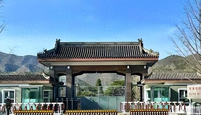 中国第一监狱：关的几乎全是高官，为防止泄密，牢房内有特殊布置