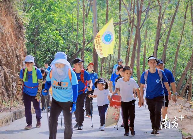 中山登山达人陈虎：从退伍军人到山野“领路人”