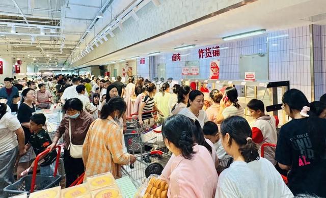 折扣超市硬碰硬，京东开一城火一城的秘密