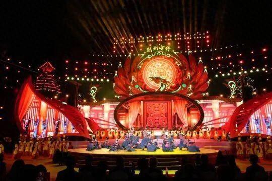 曾黎一袭战国袍惊艳荆州！2000年前的楚文化“浪漫美学”藏不住了