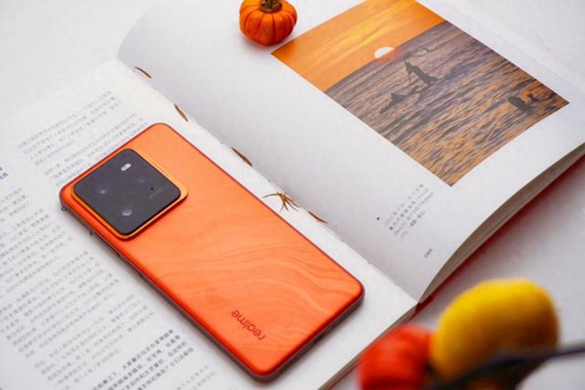 真我GT8 Pro开售，前代GT7 Pro才是真香？3000出头拍照神器还值吗