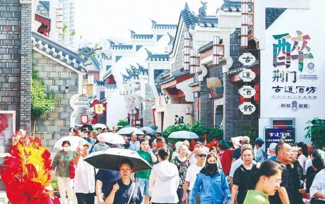 解锁城市新场景：漫步民主街，感悟荆门人文风韵