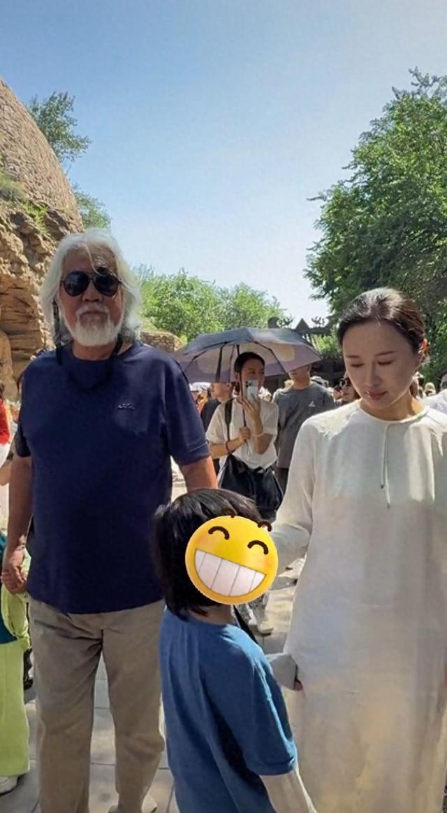 游客在山西大同景点偶遇佟大为、张纪中，当地文旅：近期大同旅游热度非常高