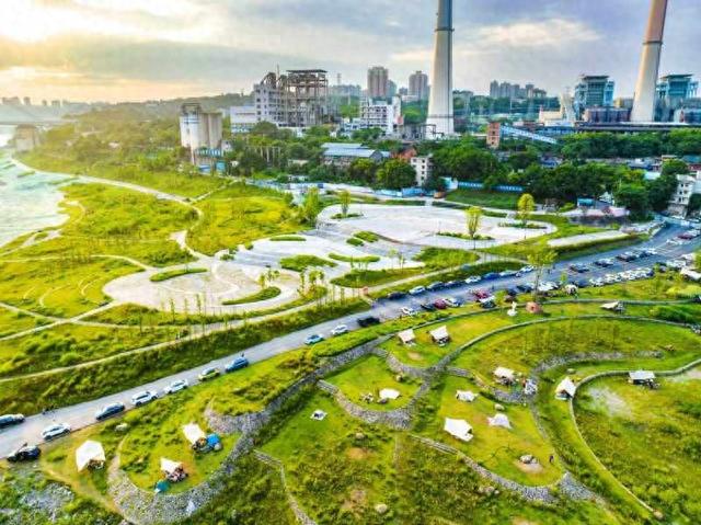 重庆打卡点+1 “两江四岸”治理提升九龙半岛段一期开放