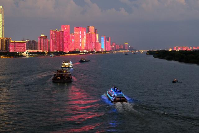 畅游湘江