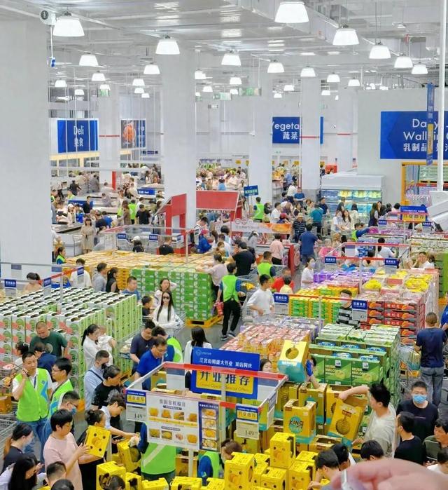 山姆会员突破900万时，盒马全面关停，他们到底差在哪了？