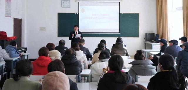 当心！你的身份证照片可能被AI生成了动态视频｜今晚九点半