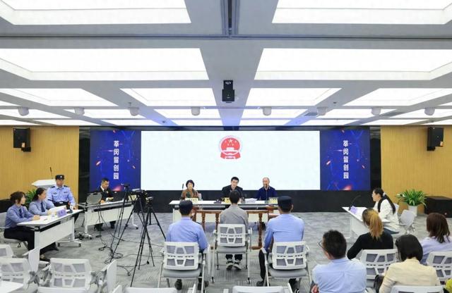 破解版犯罪游戏中文版（卖软件破解包破解版）