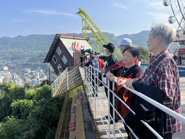 重报观察｜“银发族”撬动大市场，旅企准备好了吗？