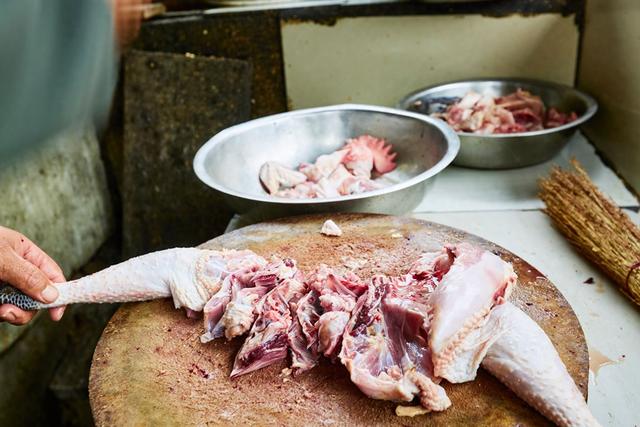 皇藏峪蘑菇鸡，宿州旅游不得不吃的特色招牌菜，感受“皖”美风味