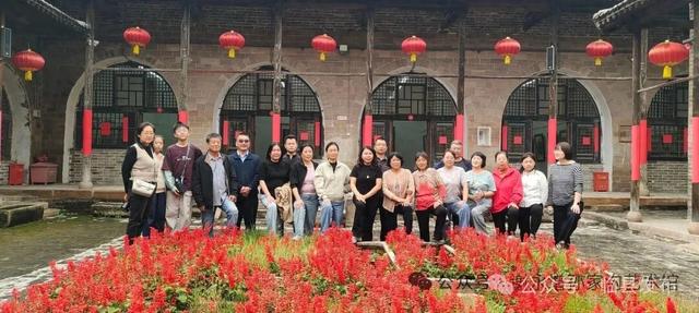 五十余组家庭齐聚孙家沟 山村艺术馆成跨城游客“惊喜打卡地”