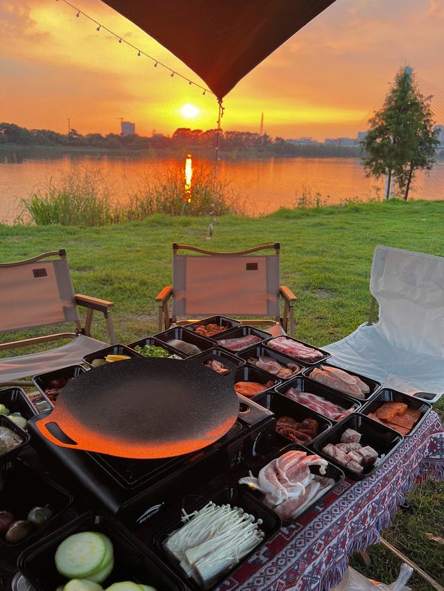 为什么越来越多的年轻人，喜欢上了露营？