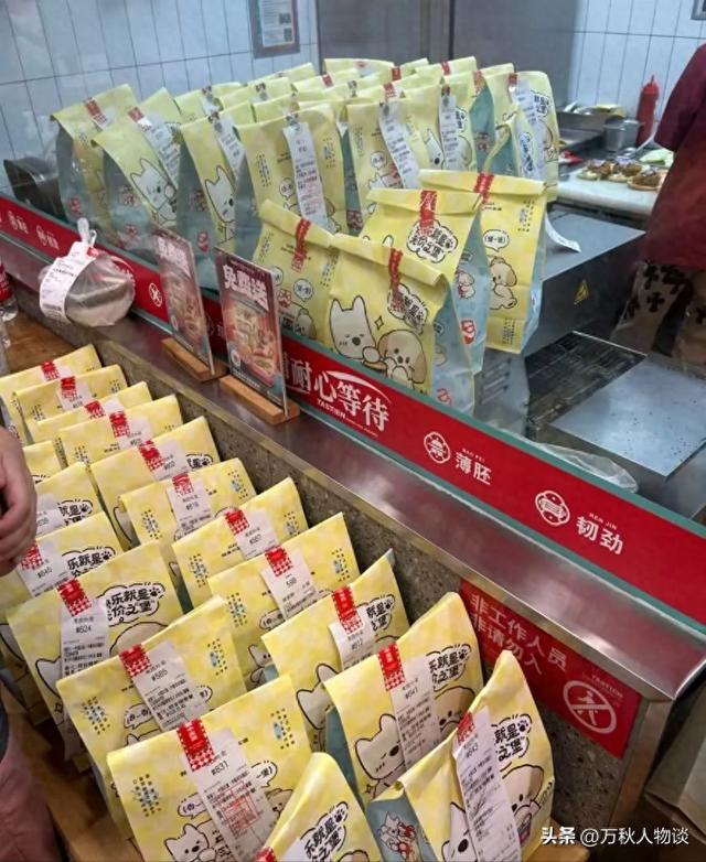 原来如此！人民日报痛批“0元购”，外卖大战再升级，服务却降级