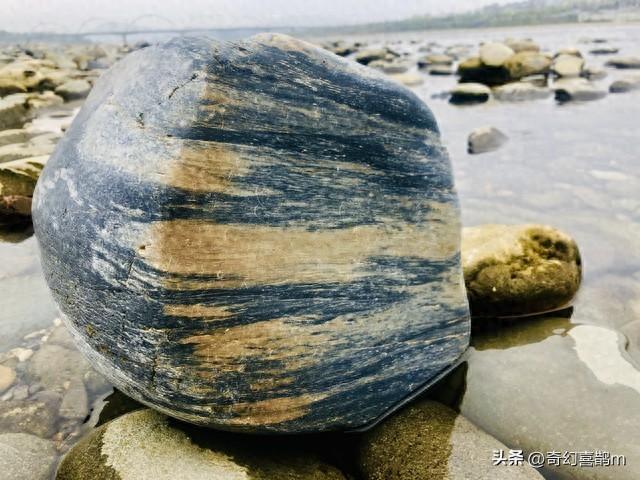 当代散文|石找有缘人