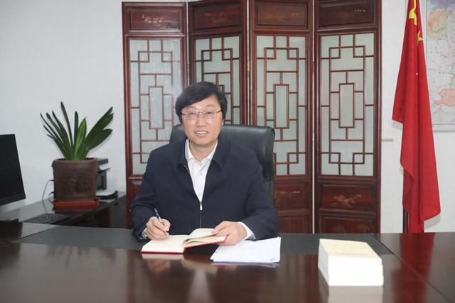 对话张立群院士：科技创新是中国强起来的“硬支撑”|新京报访谈