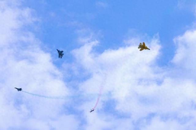 深圳举办第21届“深南电路杯”航空模型大赛