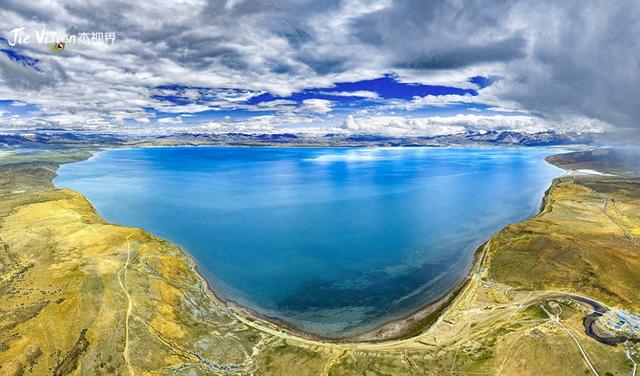 西藏“圣湖”与“鬼湖”的千年对峙！去阿里隐藏着的世界级奇景！