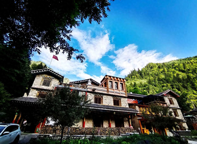 ​税惠春风拂彩林！黑水税务精准滴灌文旅经济