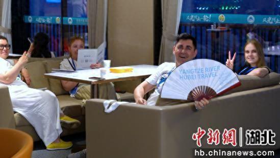 “从飞机上看到了美丽的长江！”泰国旅行商点赞宜昌