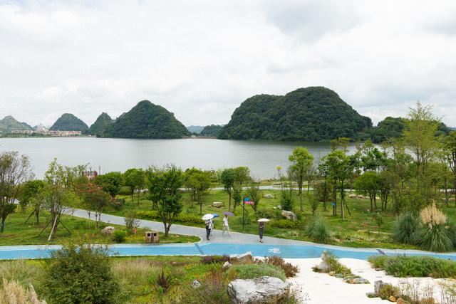 安顺：“海绵” 公园串起生态美景 成市民休闲好去处