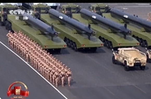 九三阅兵过后，外国人反复研究这个画面，搞不懂是怎么做到的