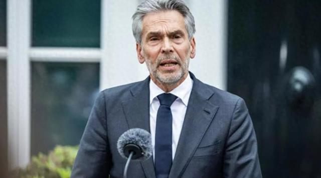 断货36天，荷兰终于“投降”，管理权归还中方，斯霍夫已通告全球