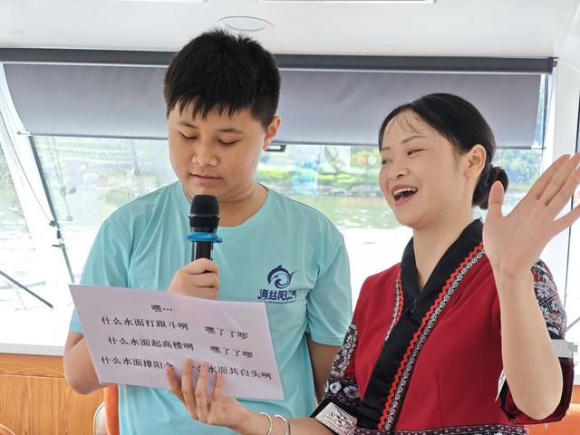 山水联动！“小海豚”们说：走进了《漓江百里图》的画卷