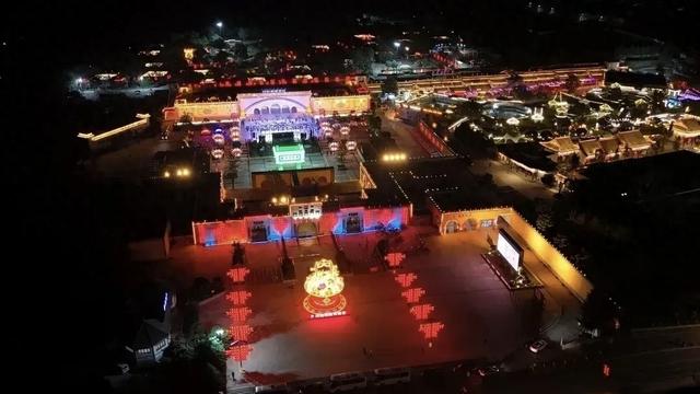 雨润灯影，情满国庆：陕州地坑院的雨夜盛宴