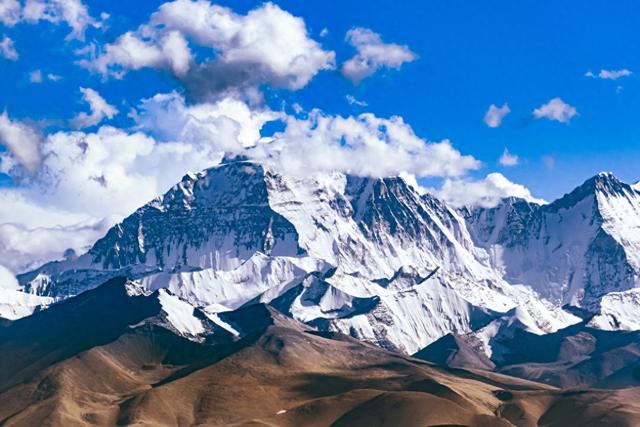 一周两起登山险！卓玛康峰加潘巴里山，安全体系失灵？