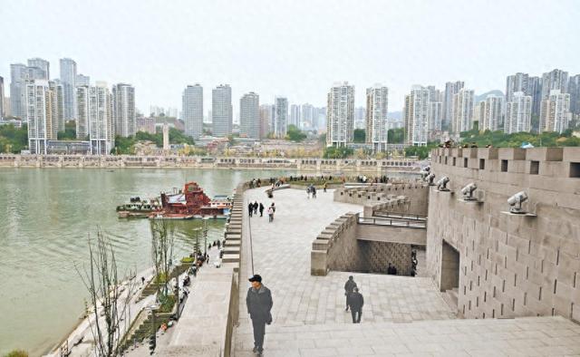 2．4公里长亲水步道开放