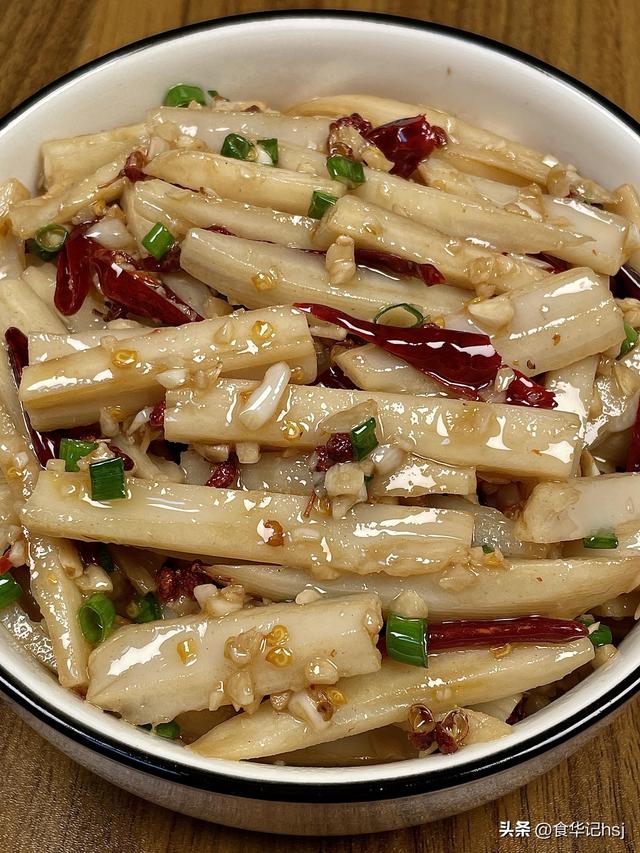 这种菜是“天然化痰王”，煮水当茶喝，把肺里“老痰”慢慢涮干净