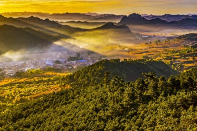 大批老人涌入承德，打旅游名义	，不逛避暑山庄不游外八庙要干嘛？