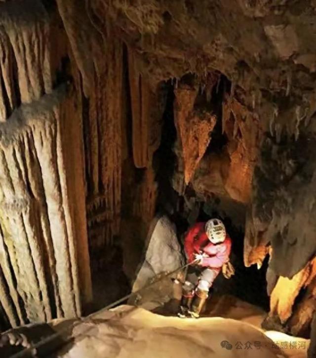 探秘阳城县横河银沙洞：地下深处的珠光宝穴与千年矿道