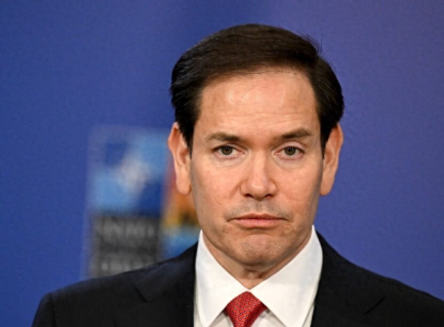 沉默一个多月后，美国国务卿就中日紧张局势表态，却没替日本站台