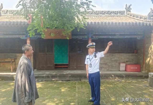 暑期旅游高峰来临，消防力量进驻景区排查隐患、普及知识、锤炼能力