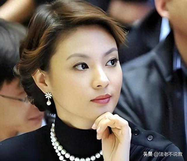 男友死缓、丈夫入狱，如今48岁又被释永信牵连，刘芳菲的人生真惨