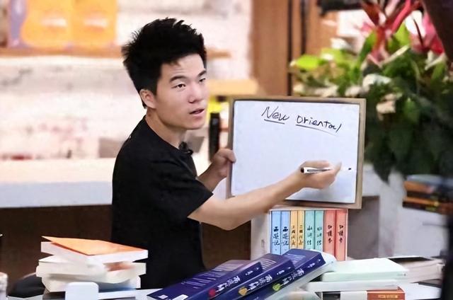全网最“赚钱”的4位网红，个个赚的盆满钵满，身家过亿收入惊人