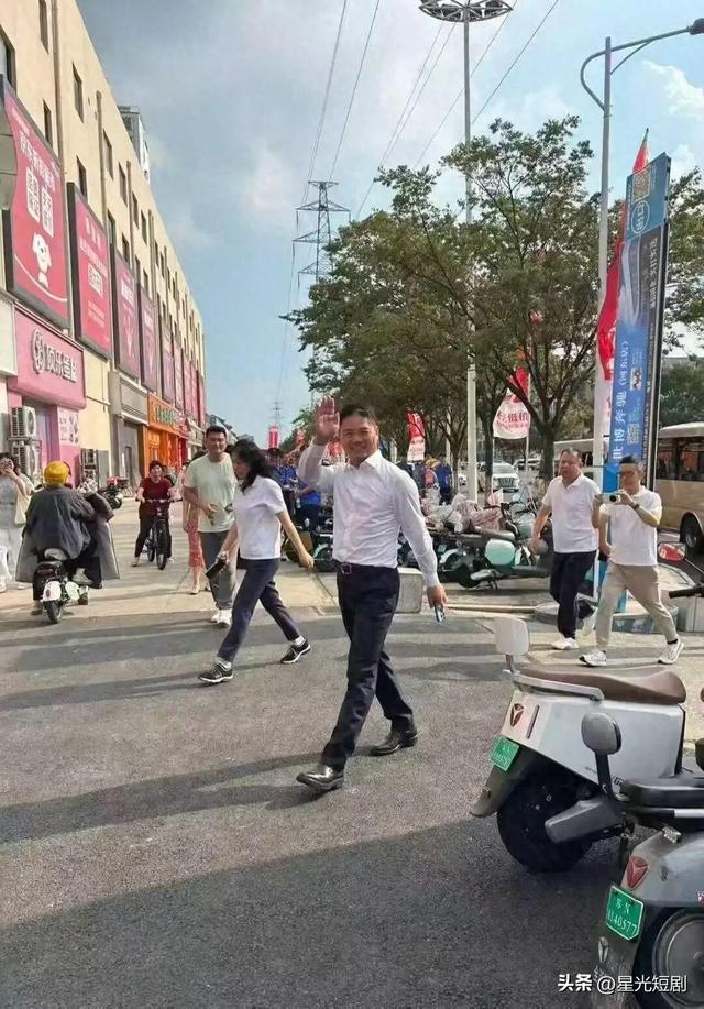 刘强东亲临引爆价格战！京东5000平折扣超市如何重塑下沉市场？