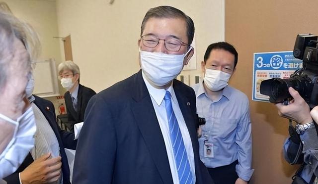 首个阻扰93阅兵的国家出现，拒绝向中国道歉，还派军机监视中方​！