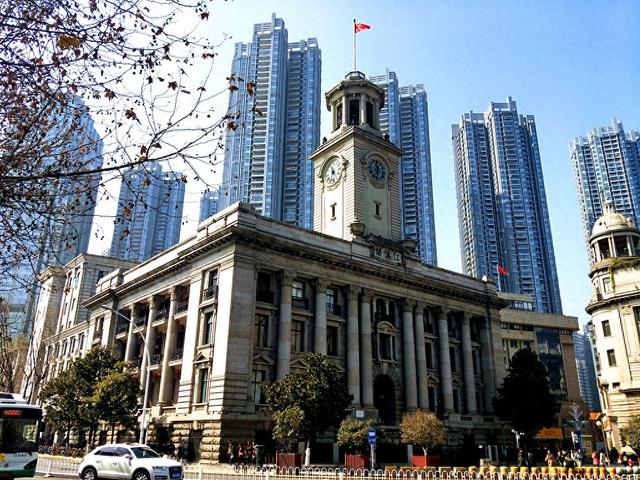 武汉最出名的街道为何是江汉路呢？它拥有百年的历史文化积淀