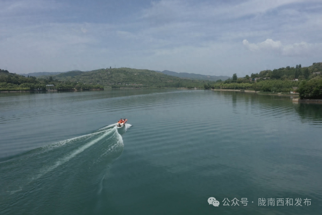 晚霞湖的美丽蝶变
