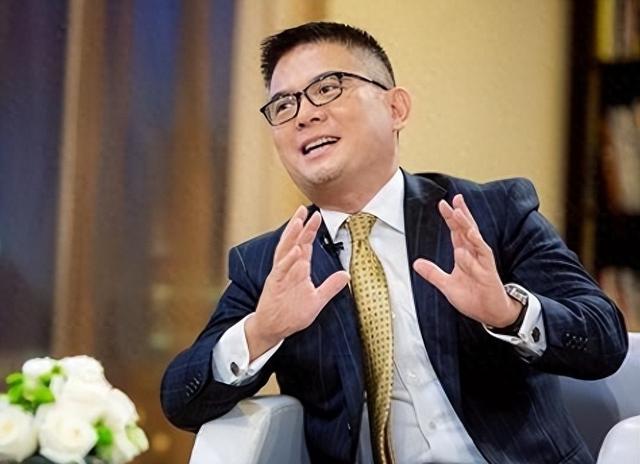 10亿身家换不来10分钟！刚签大单就突然猝死	，他的悲剧戳中多少人