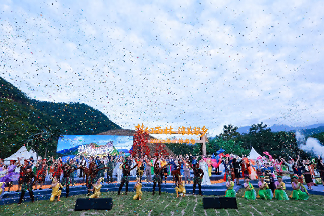 2025年“雨林与您”昌江王下乡实景演出引海内外媒体关注