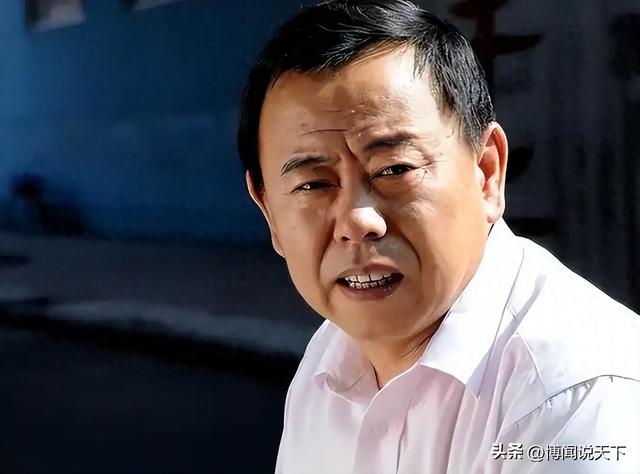 4个老婆，全家移民，享受正师级待遇	，潘长江身上哪个标签是真的