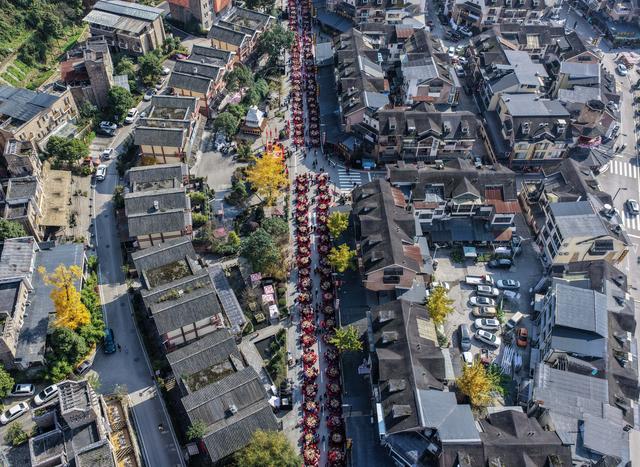 四川汶川县：欢天喜地过羌年