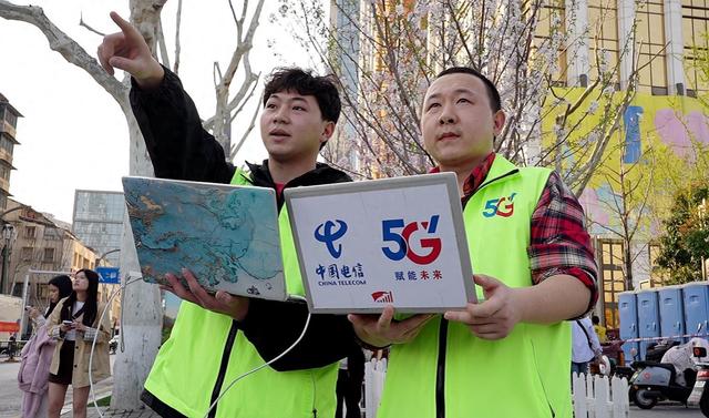双万兆、人工智能、大数据、天翼云，在这片红色热土上，数字之花正绚烂绽放